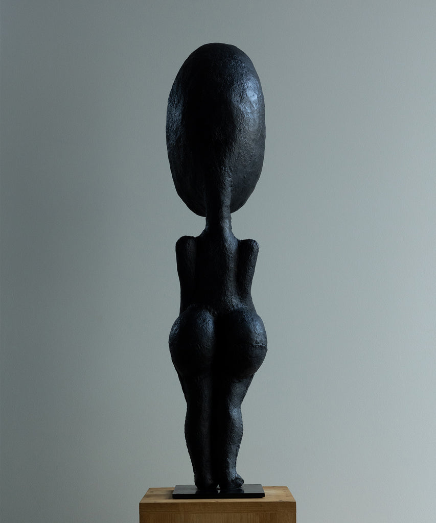 ZEBRES Sculpture Divinité « Cuillère », Bronze et patine noir, 95 X 19 X 18 cm - Christian Astuguevieille