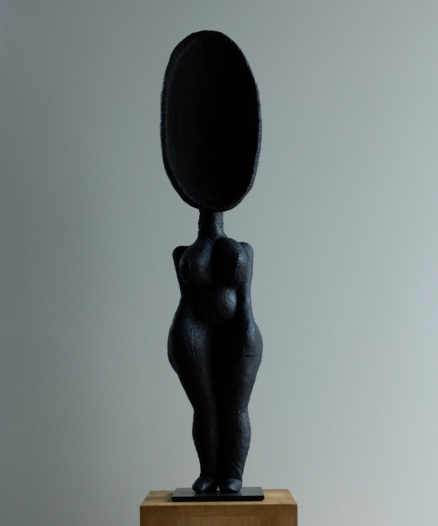 ZEBRES Sculpture Divinité « Cuillère », Bronze et patine noir, 95 X 19 X 18 cm - Christian Astuguevieille